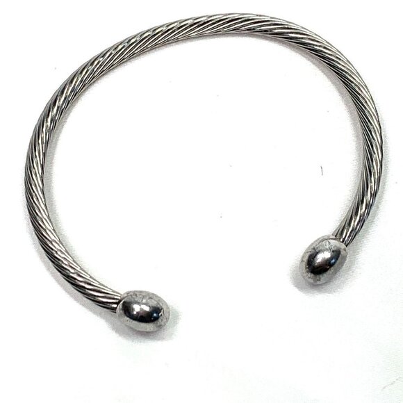 Q-Ray Silver-Plated Deluxe Twisted Band Wellness Bracelet 2.75" Size Large - Picture 1 of 9